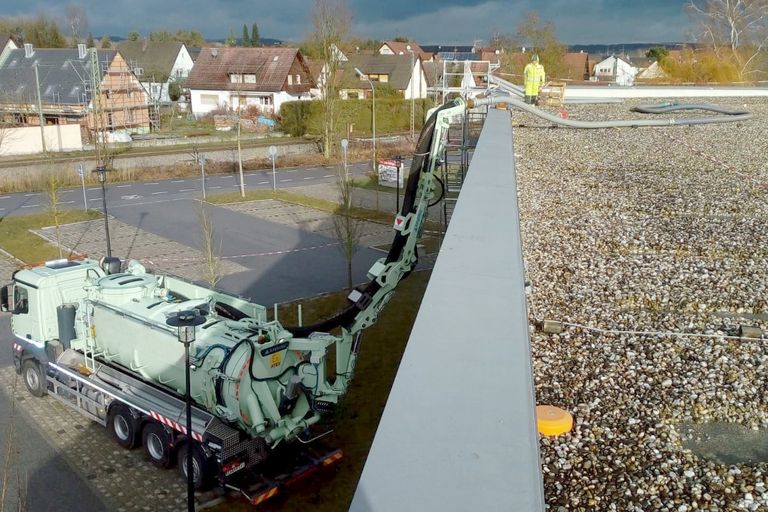 Saugbagger Nürnberg - Flachdachsanierung